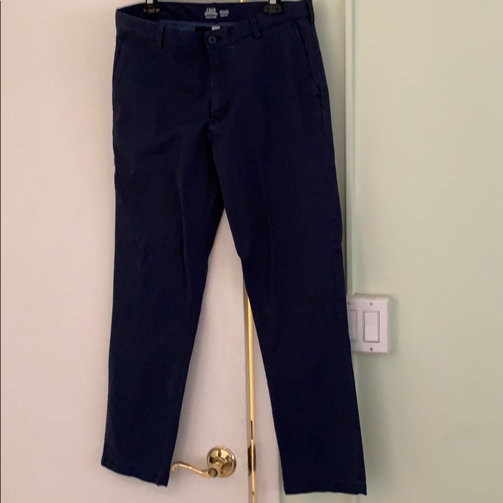 Men’s blue chino pant. 33x32 slim fit